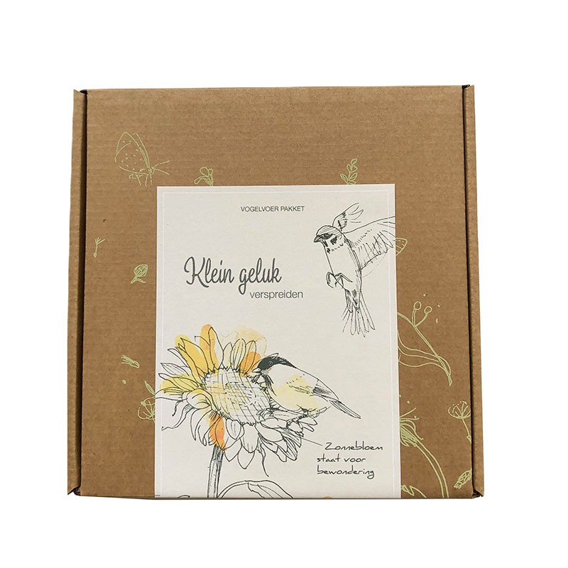 Cadeau met voer voor tuinvogels